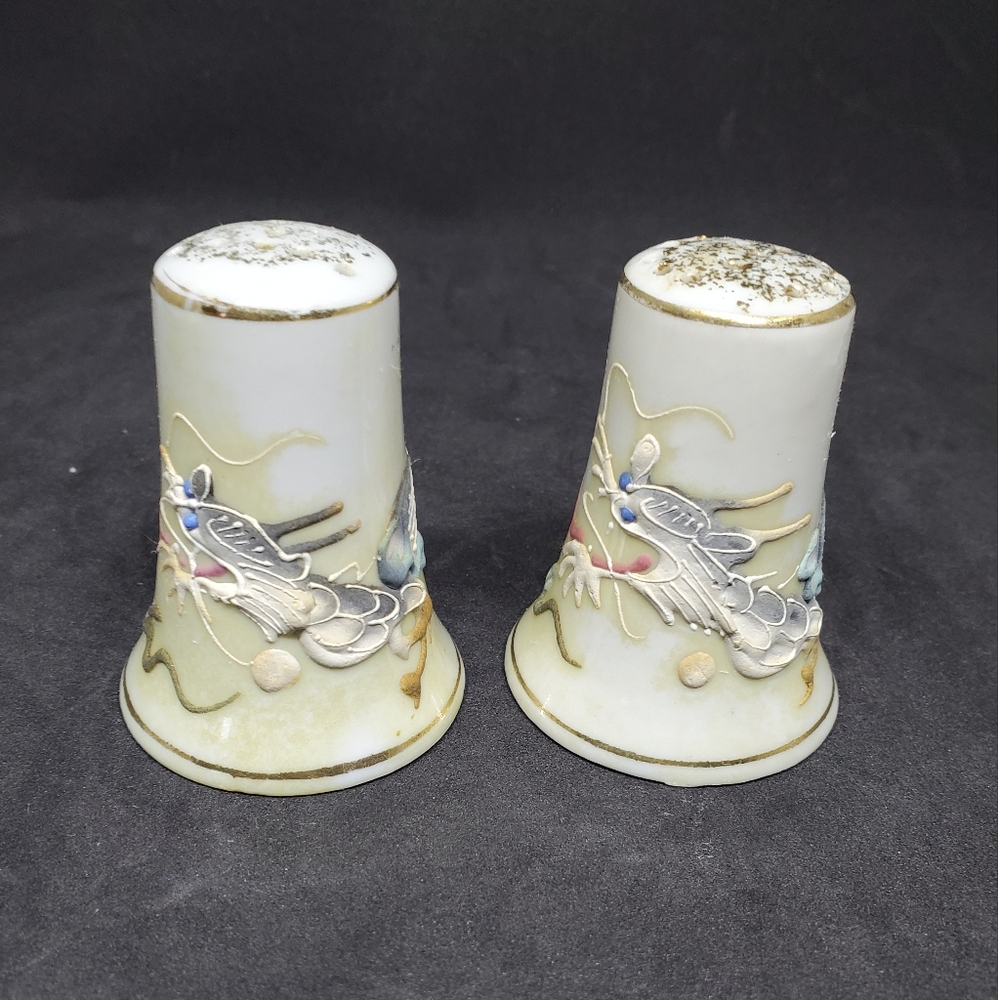 Vintage Hand Painted Japanese MORIAGE Dragonware Salt & Pepper Shaker Set White